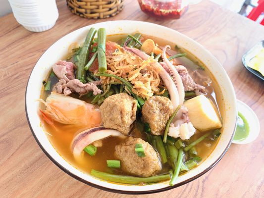 bun thai hai san