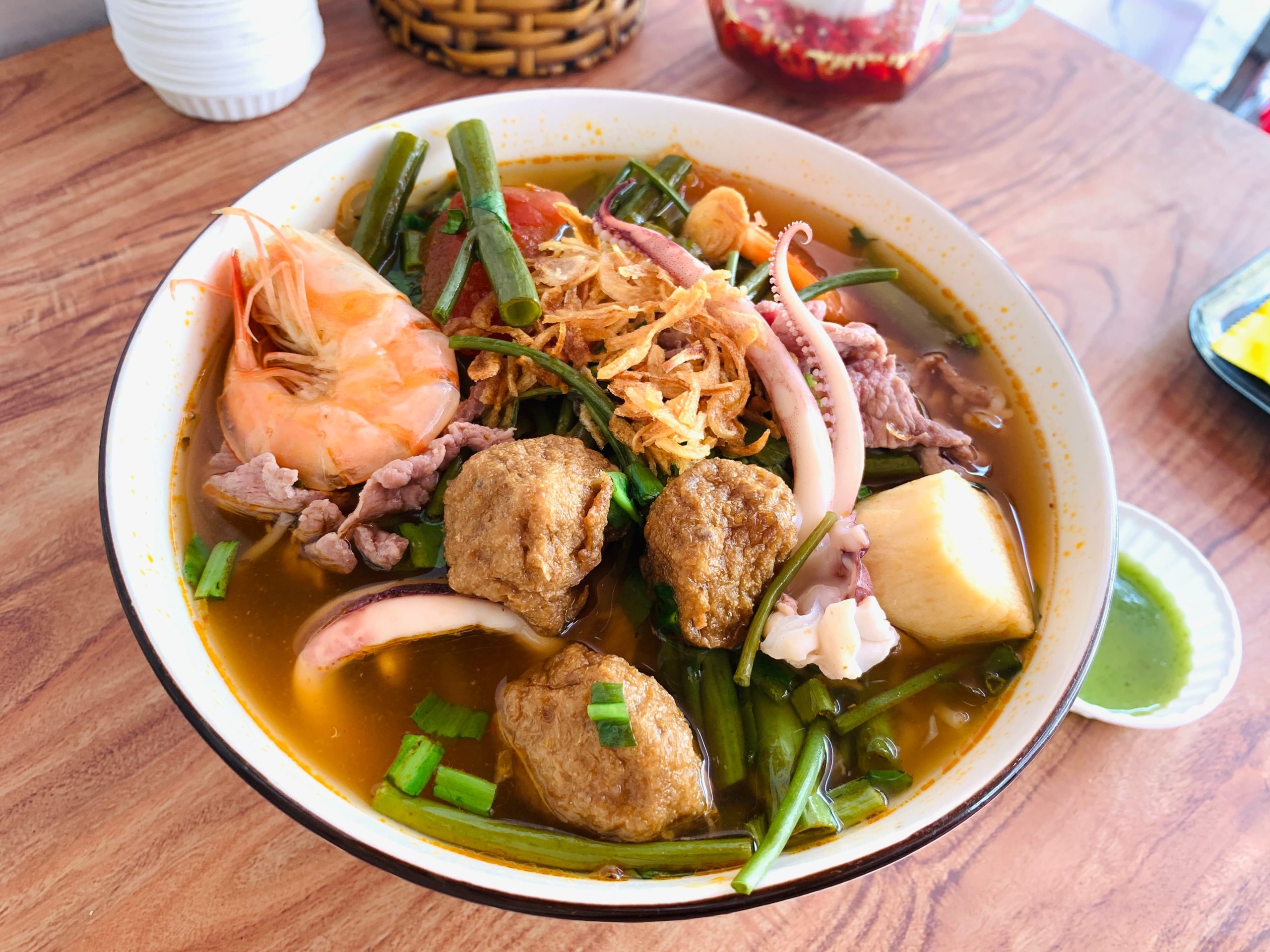 Tô bún Thái hải sản